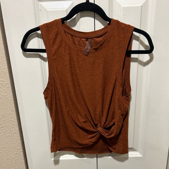 Beyond Yoga Tops - Beyond Yoga Front Twist Muscle Tank in Brown Featherweight   , size XS